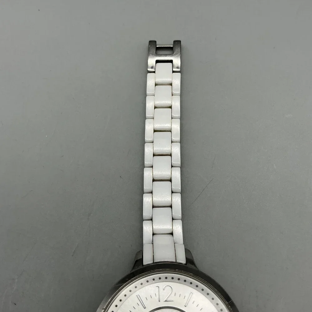 Relic Womens Watch 34mm Silver Tone White Bracelet ZR34278 New Battery 6